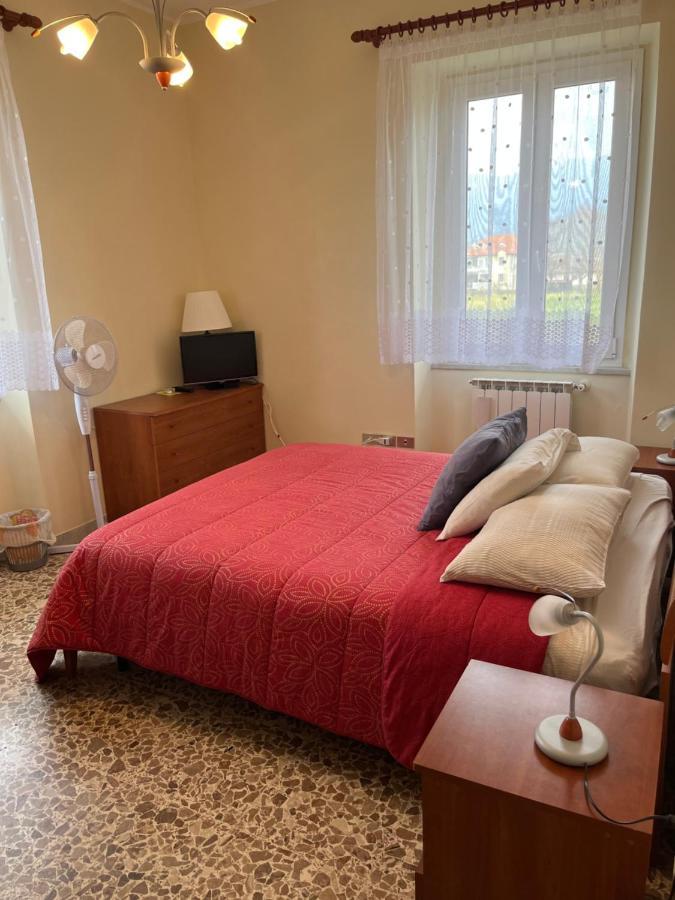 Bed And Breakfast Elisa Sonnino Kültér fotó